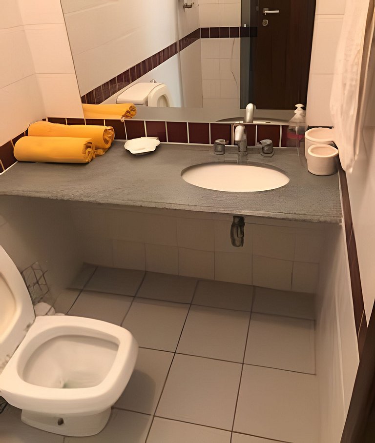 Sitio com Piscina AQUECIDa e 5 quartos c/ suíte!