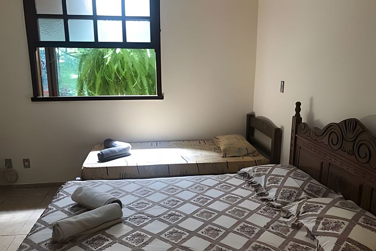 Sitio com Piscina AQUECIDa e 5 quartos c/ suíte!