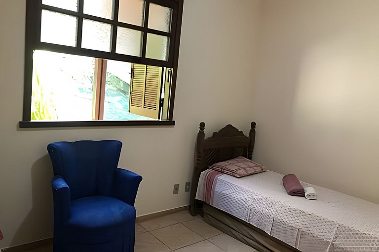 Sitio com Piscina AQUECIDa e 5 quartos c/ suíte!