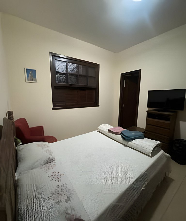 Sitio com Piscina AQUECIDa e 5 quartos c/ suíte!