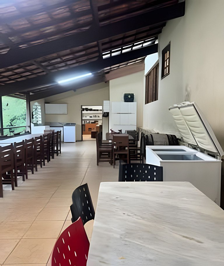 Sitio com Piscina AQUECIDa e 5 quartos c/ suíte!