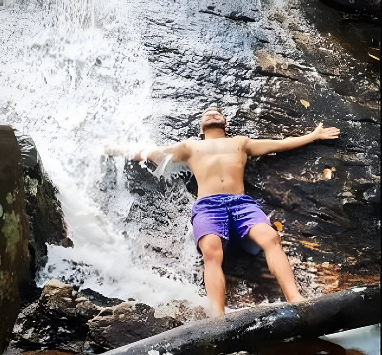 Sítio Piscina natural, Trilha e Cachoeira