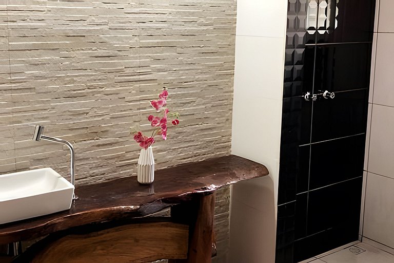 Sítio Piscina natural, Trilha e Cachoeira