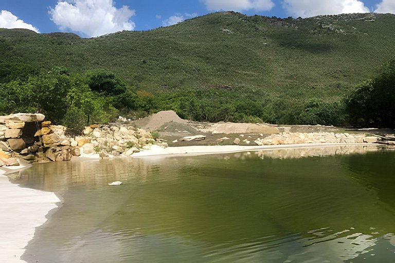 Sítio Piscina natural, Trilha e Cachoeira