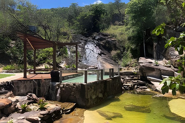 Sítio Piscina natural, Trilha e Cachoeira