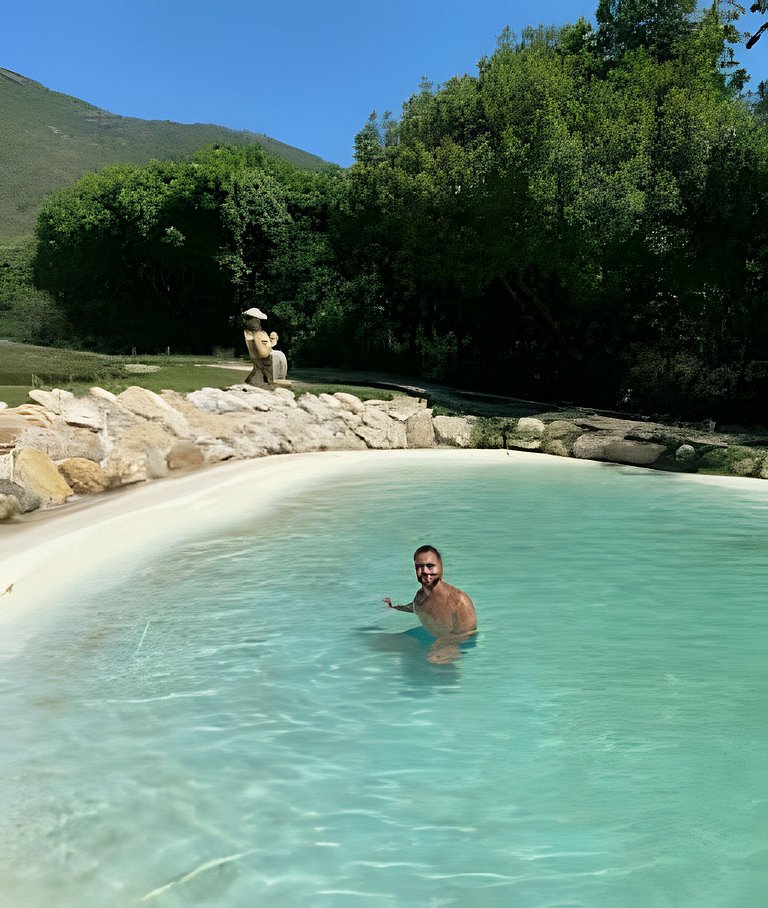 Chalé e Cachoeira ao Pé da Serra