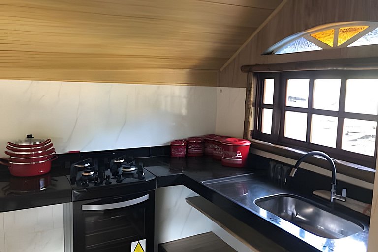 Chalé e Cachoeira ao Pé da Serra