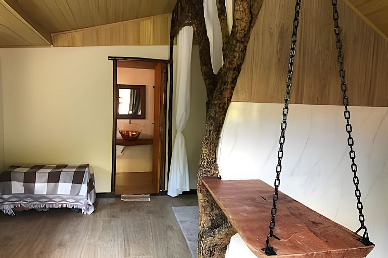 Chalé e Cachoeira ao Pé da Serra