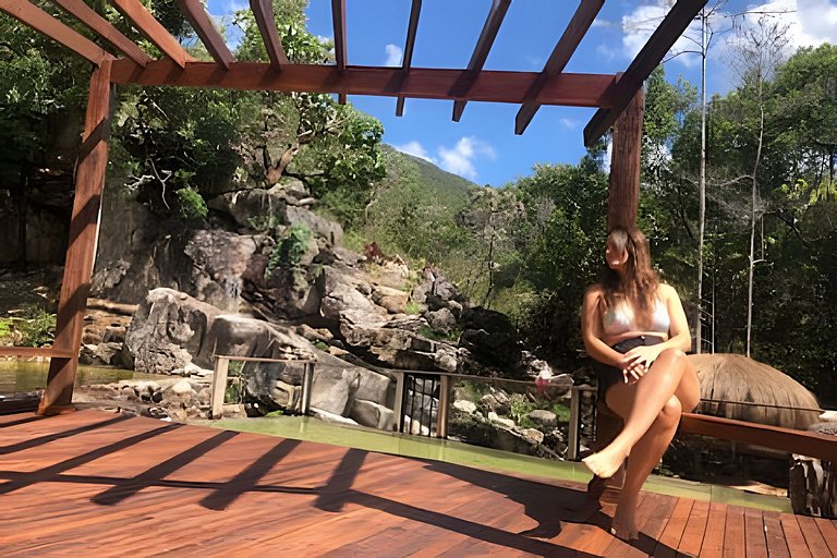 Chalé e Cachoeira ao Pé da Serra