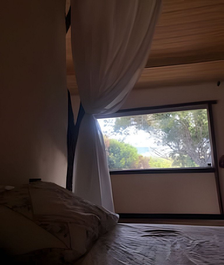 Chalé e Cachoeira ao Pé da Serra