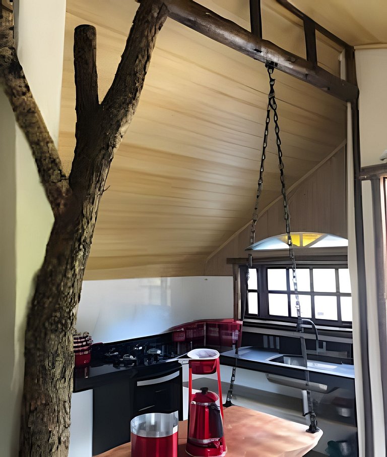 Chalé e Cachoeira ao Pé da Serra