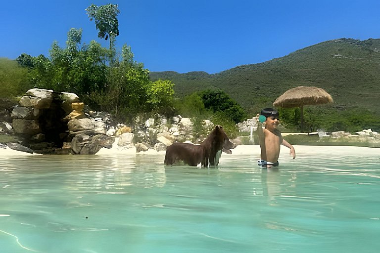 Chalé e Cachoeira ao Pé da Serra