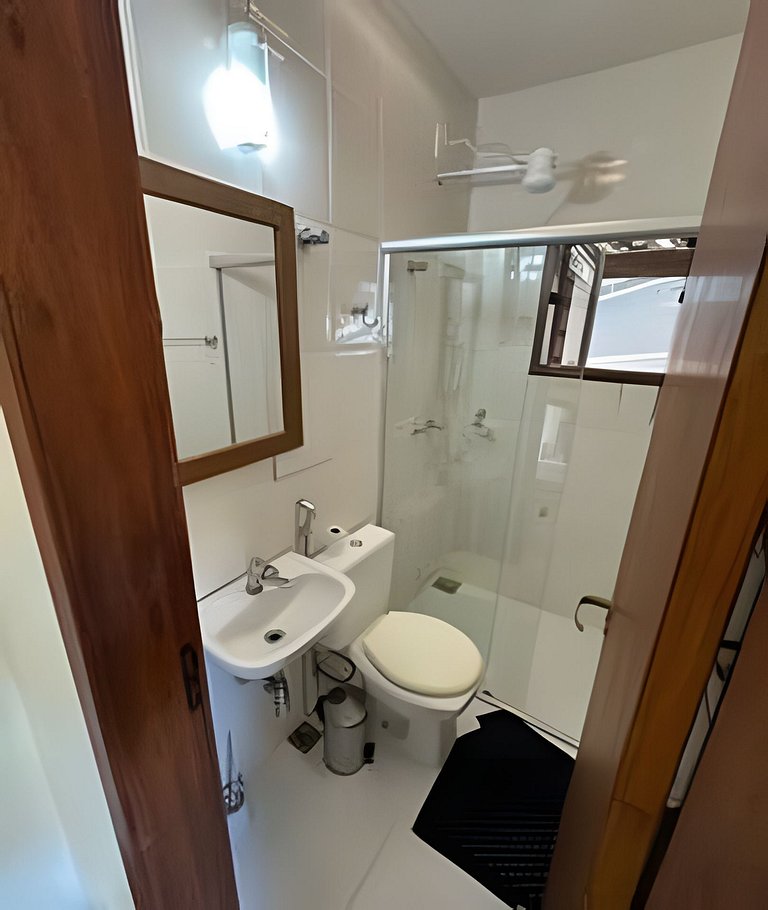 Chale com Hidromassagem em meio a Natureza