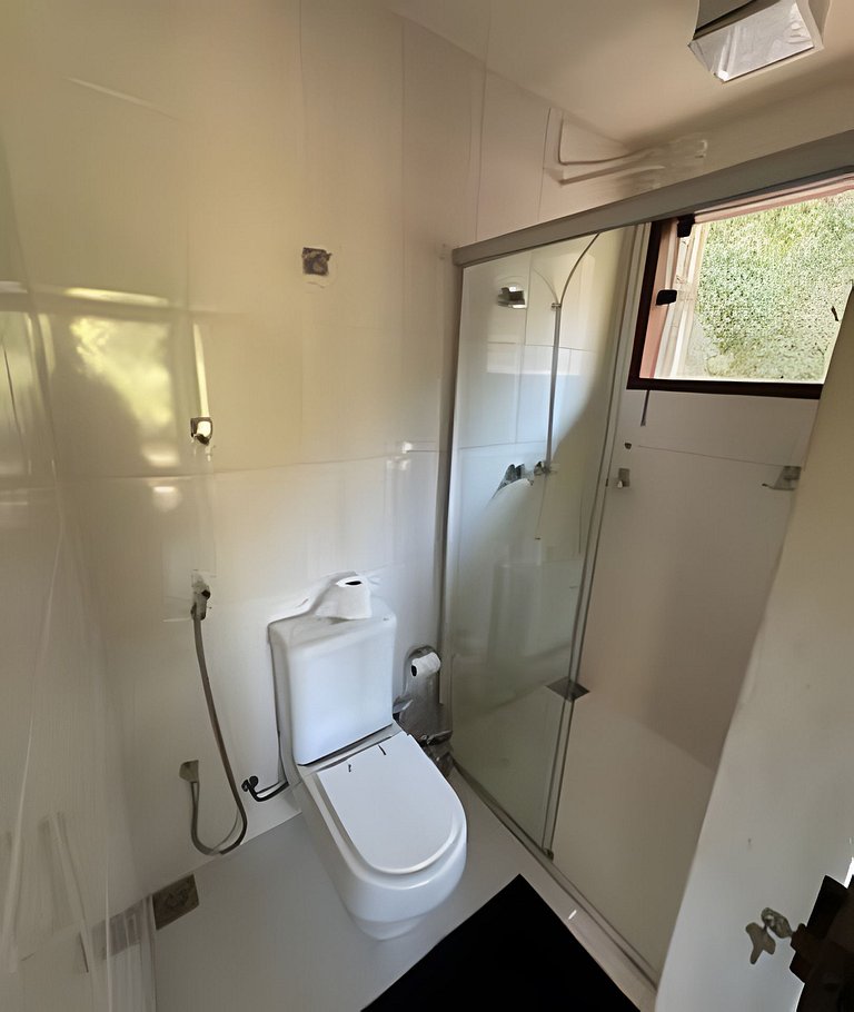 Chale com Hidromassagem em meio a Natureza