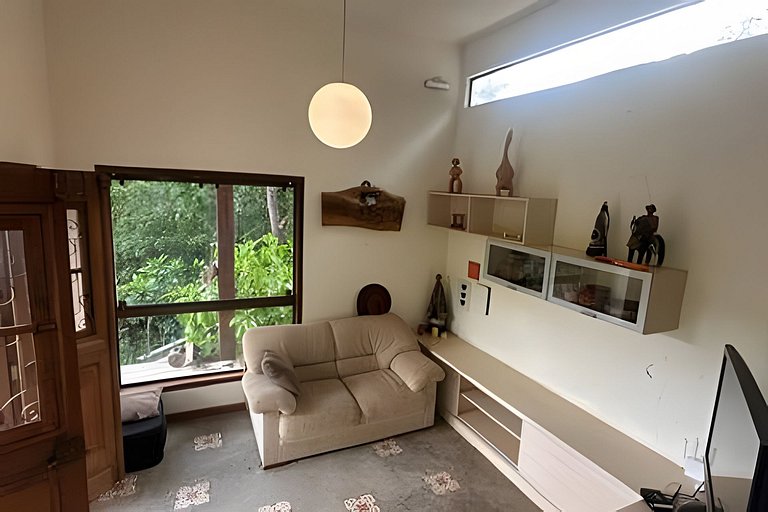 Chale com Hidromassagem em meio a Natureza