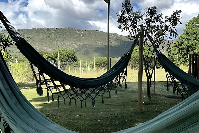 Sitio com Spa Aquecida, Piscina e Vista da Serra