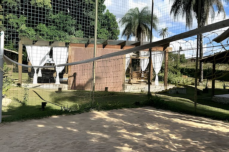 Sitio com Spa Aquecida, Piscina e Vista da Serra