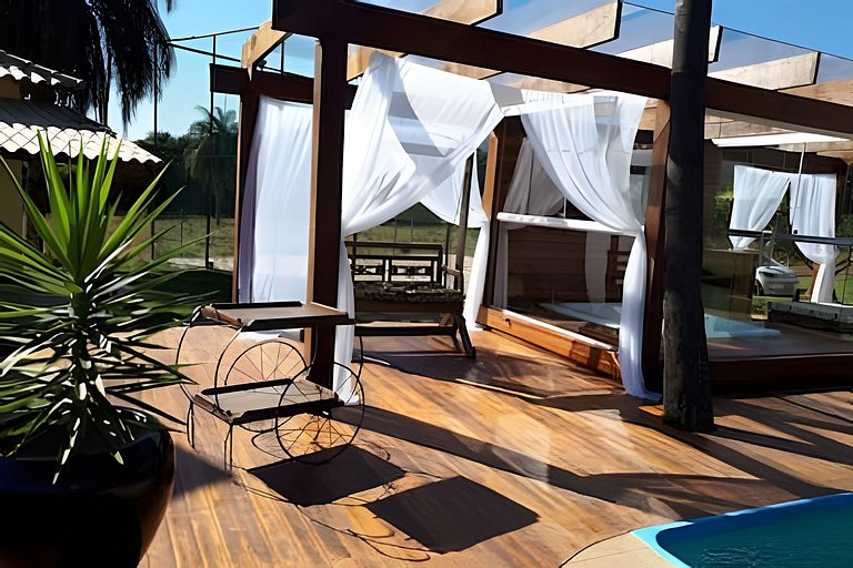 Sitio com Spa Aquecida, Piscina e Vista da Serra